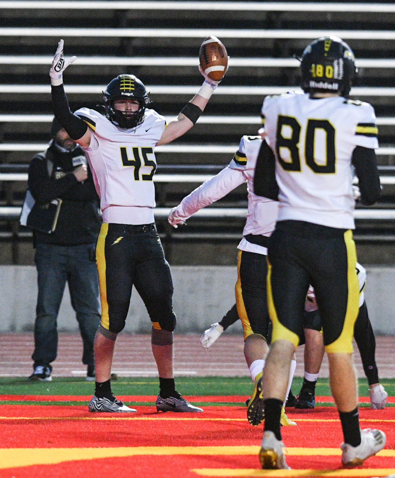 040221-qc-spt-galesburg-ri-foot-007